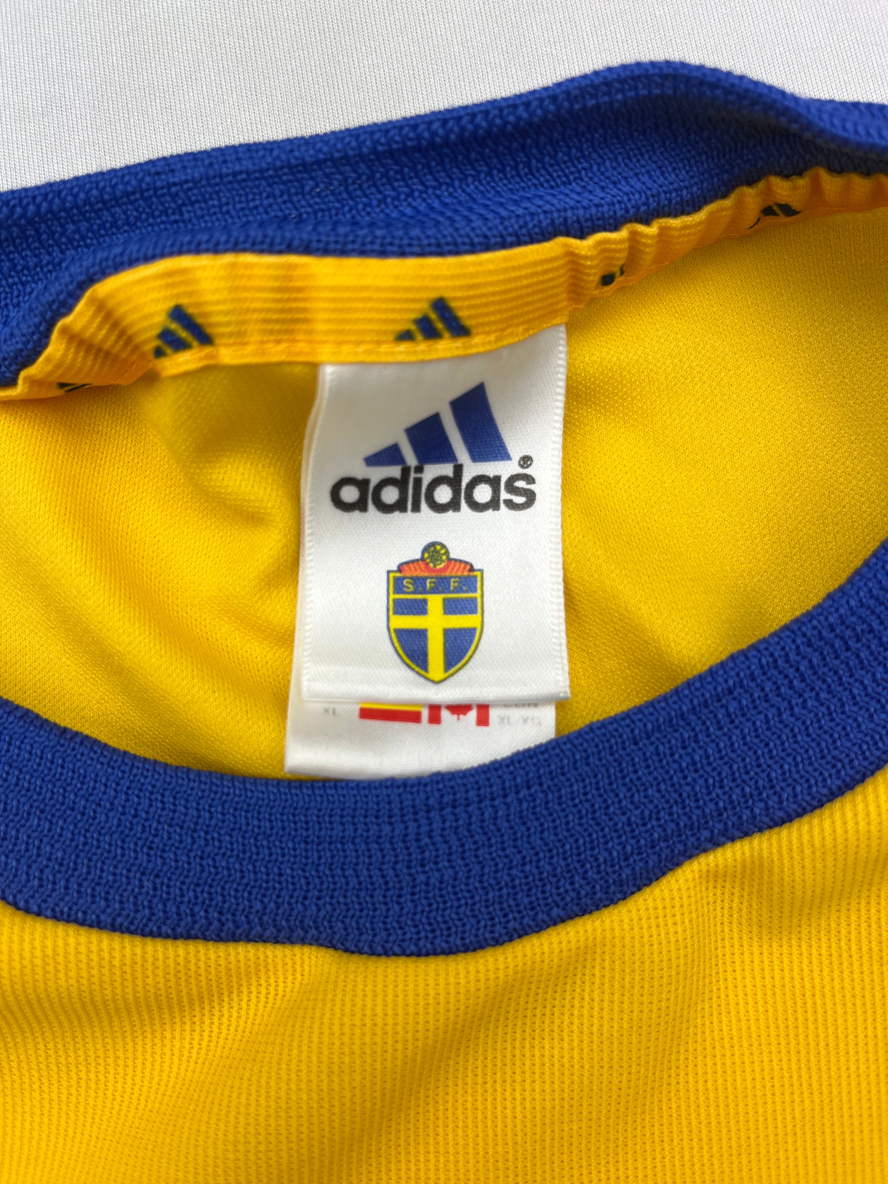 2002/03 Sweden Home Shirt (XL) 8.5/10