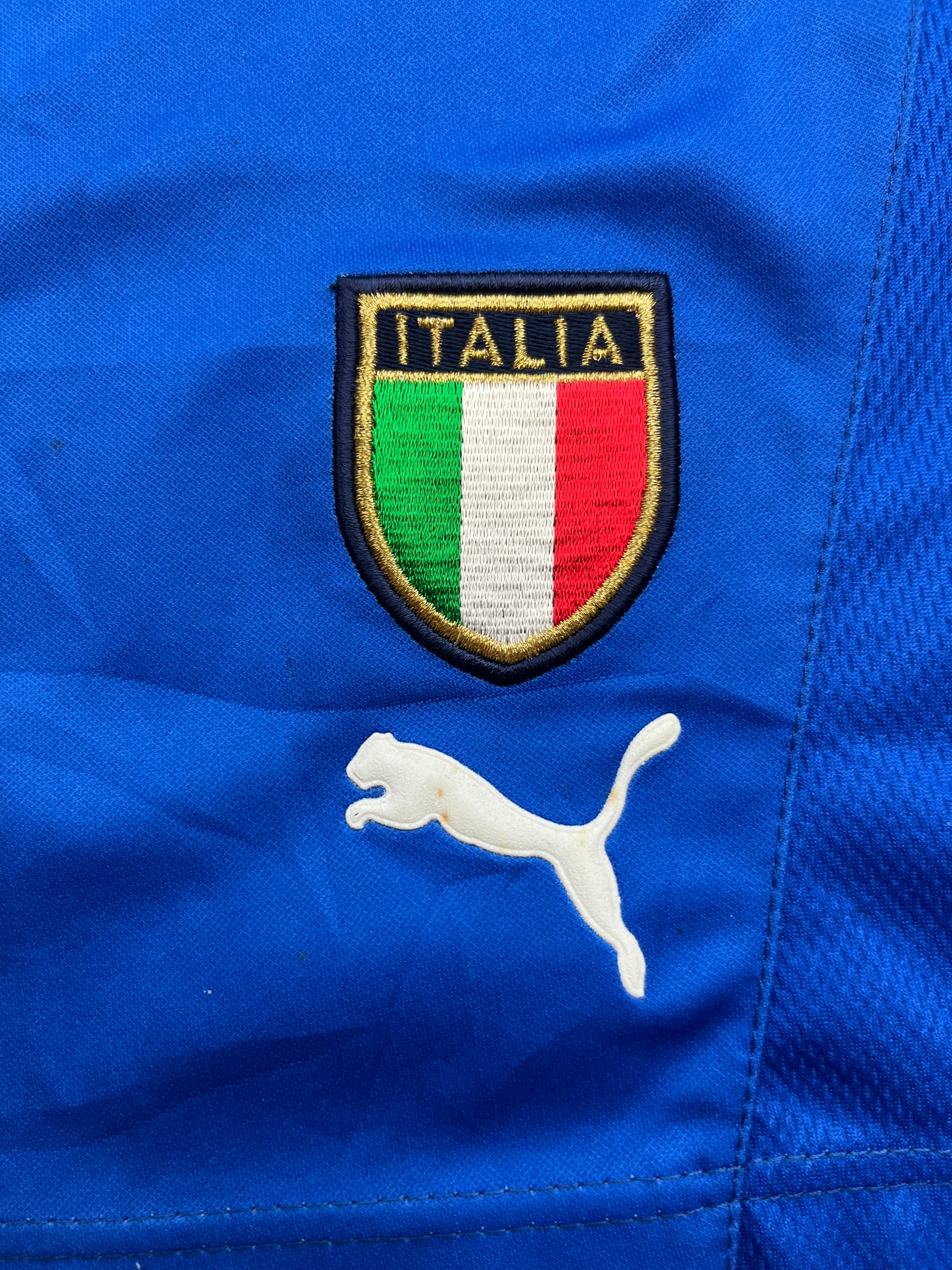 2003/04 Italy Away Shorts #24 (L) 7.5/10