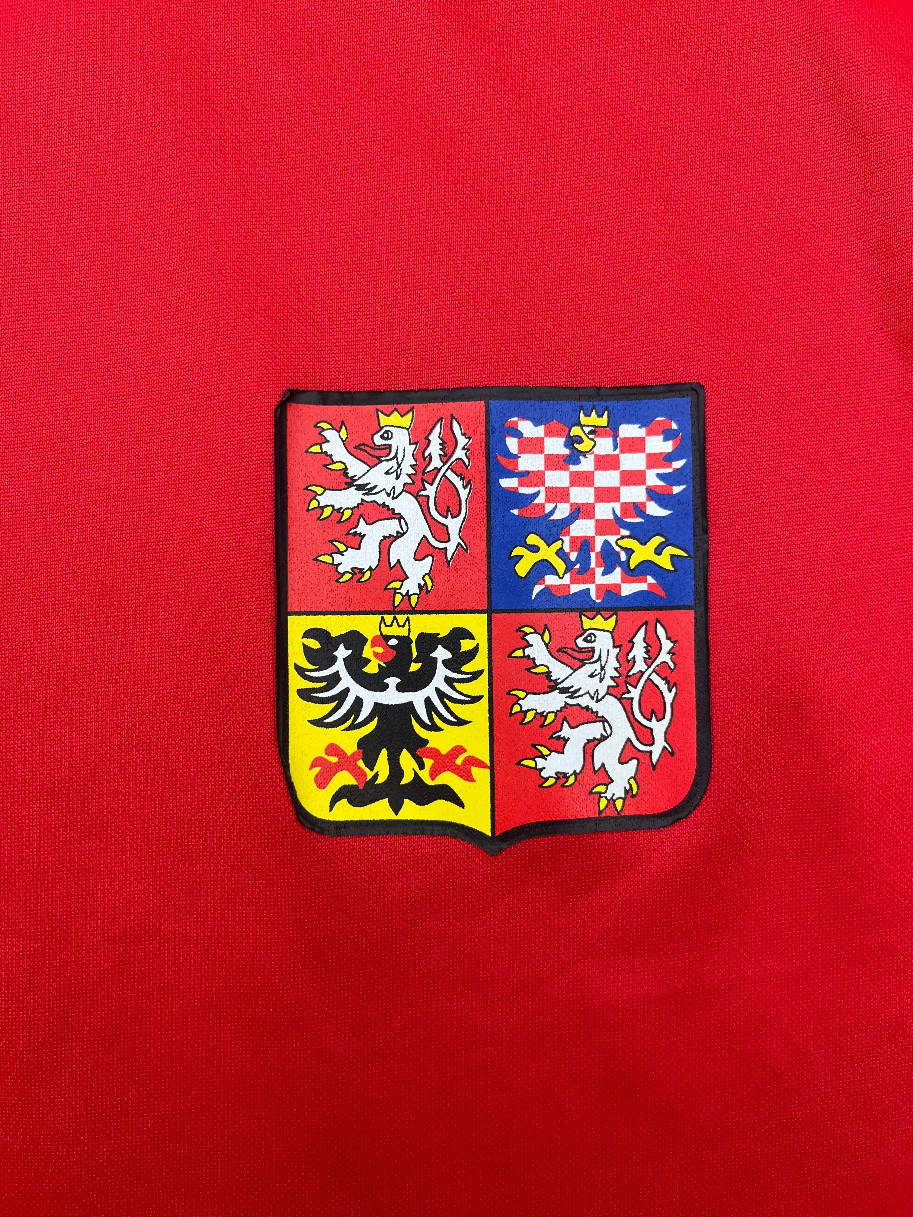 2002/04 Czech Republic Basic Home Shirt (XL) 9/10