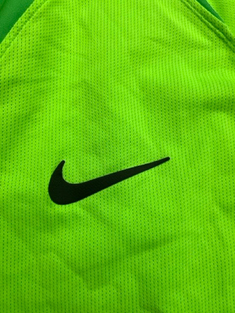 2018/19 Chelsea *Player Spec* GK Shirt (M) 9/10