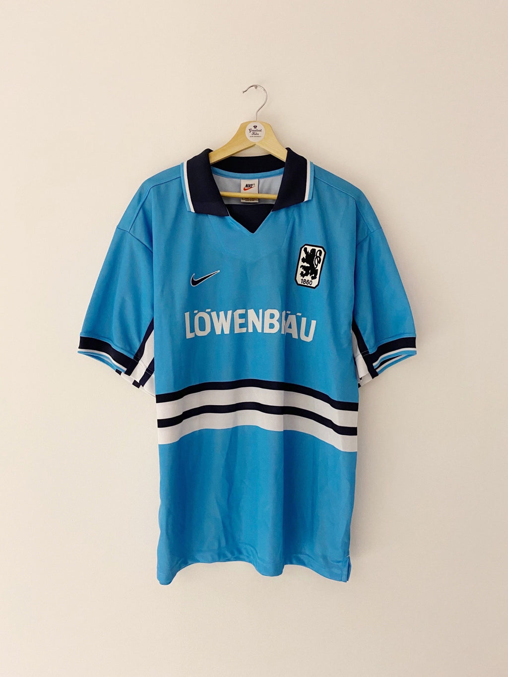 1860 Munich 150th Anniversary Kit Is Reversible. Thank God