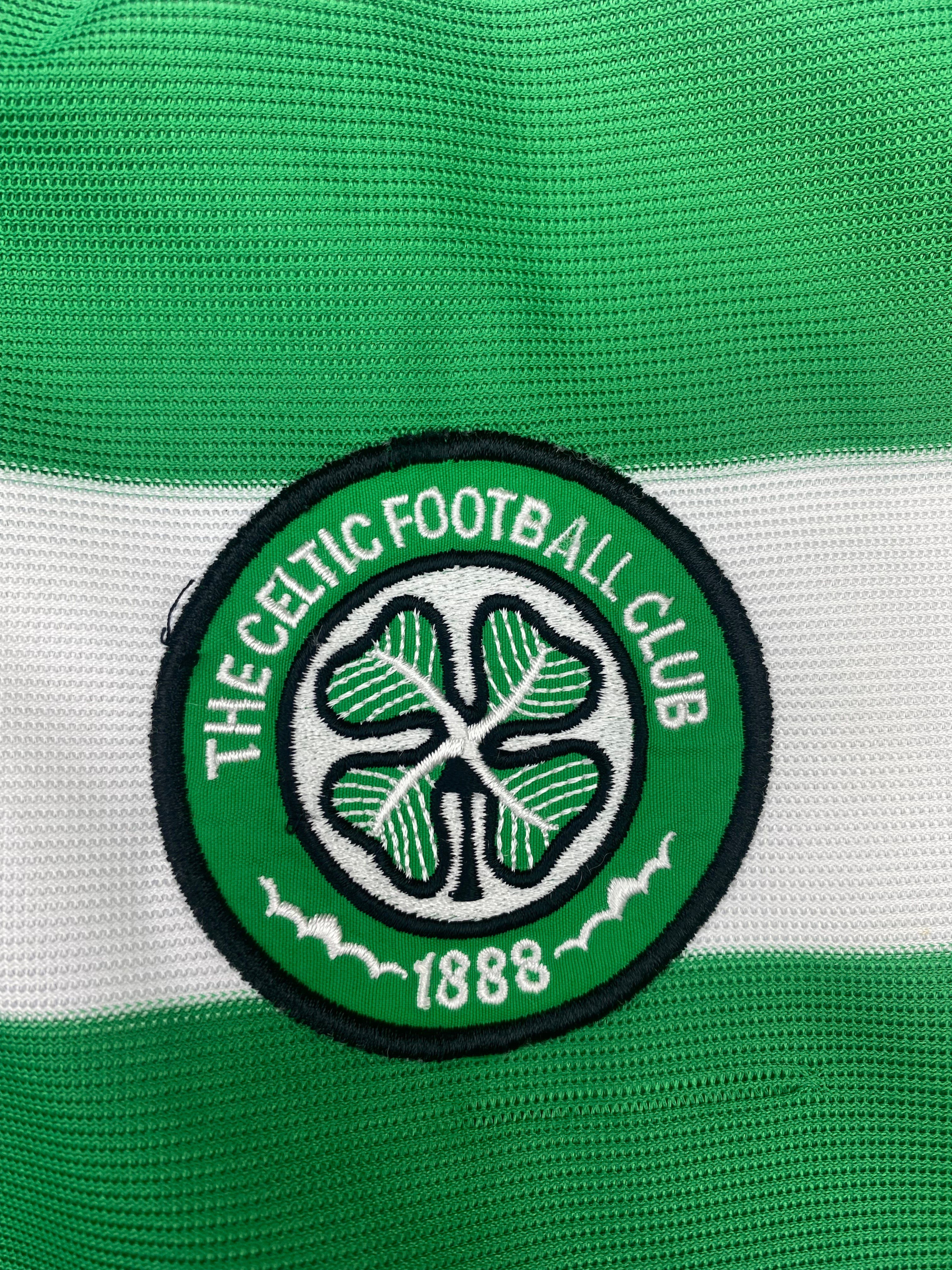 2001/03 Celtic Home Shirt Squad Signed #8 (Excellent) - S